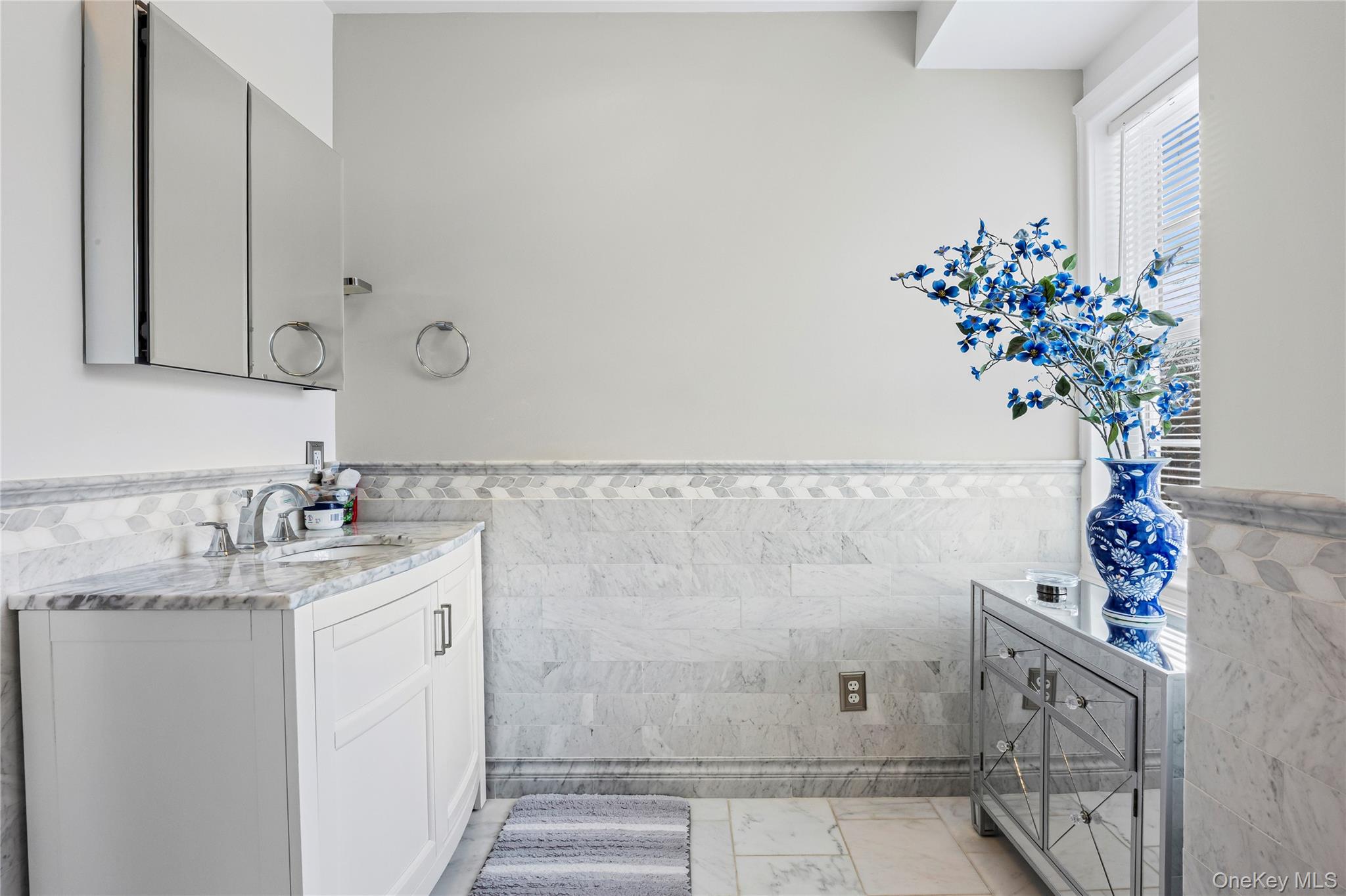 21 Seacliff Lane, Miller Place, NY 11764