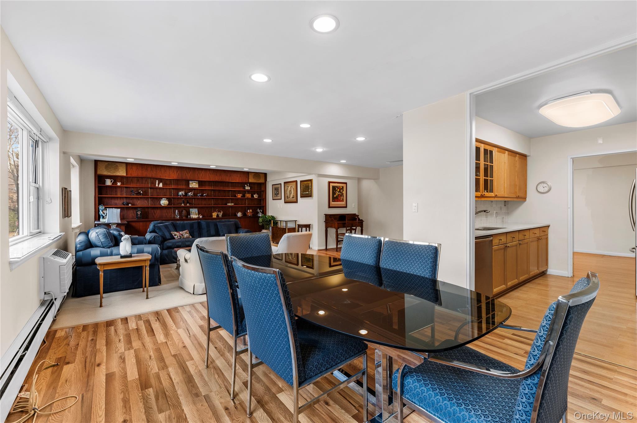 25 Chapel Place # 2L, Great Neck, NY 11021