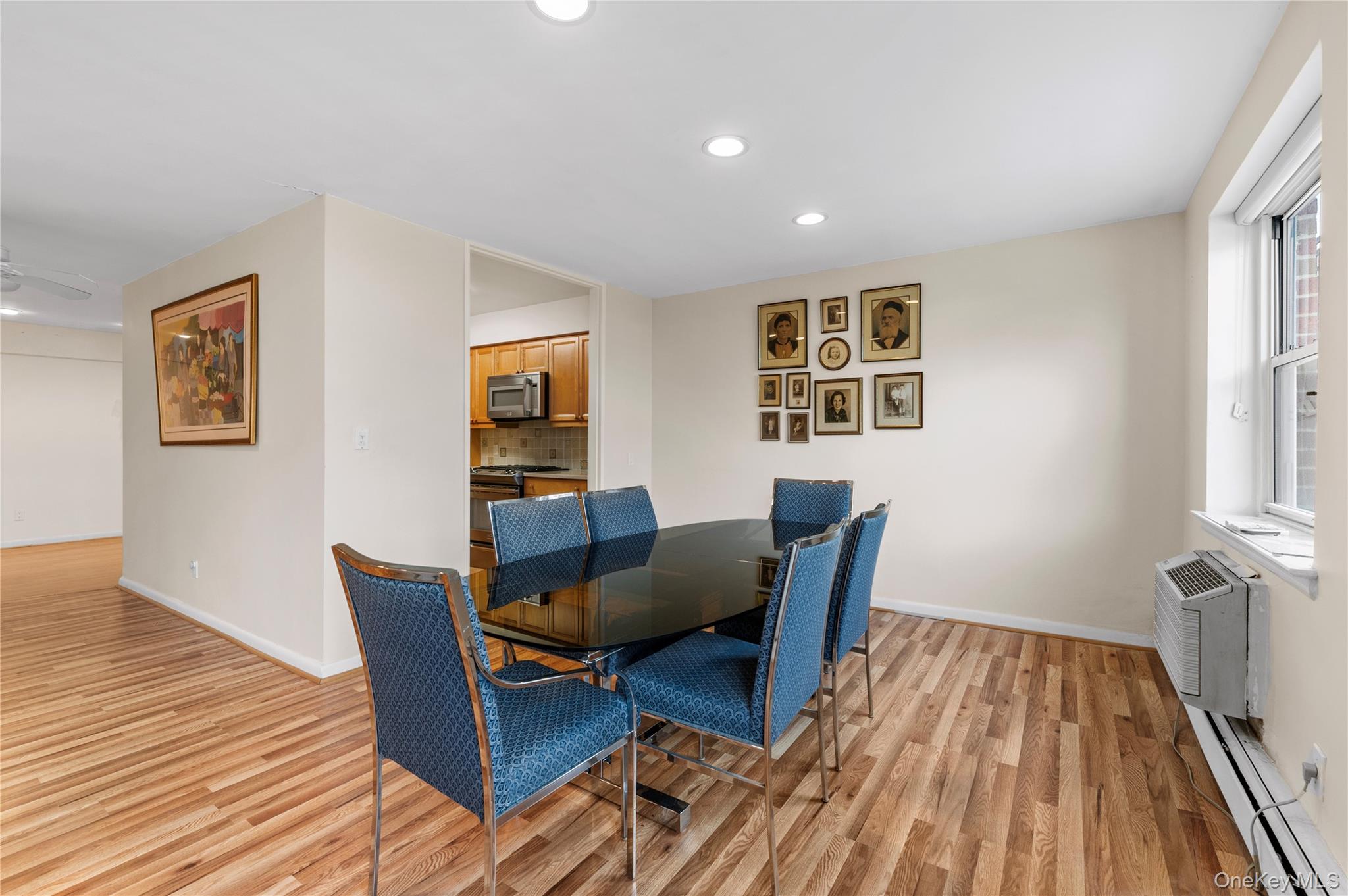 25 Chapel Place # 2L, Great Neck, NY 11021