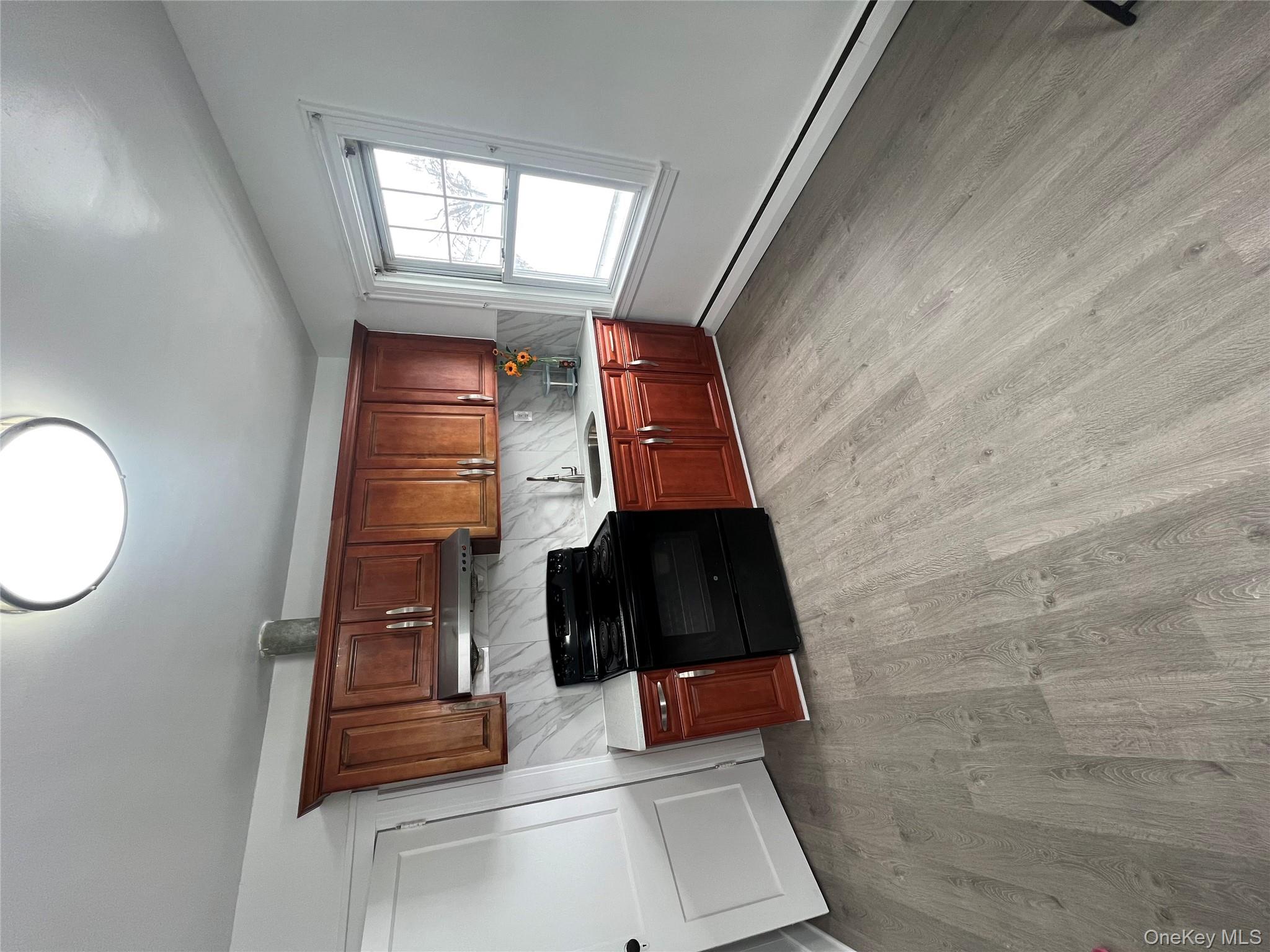 535 N 2nd Street # 2, New Hyde Park, NY 11040