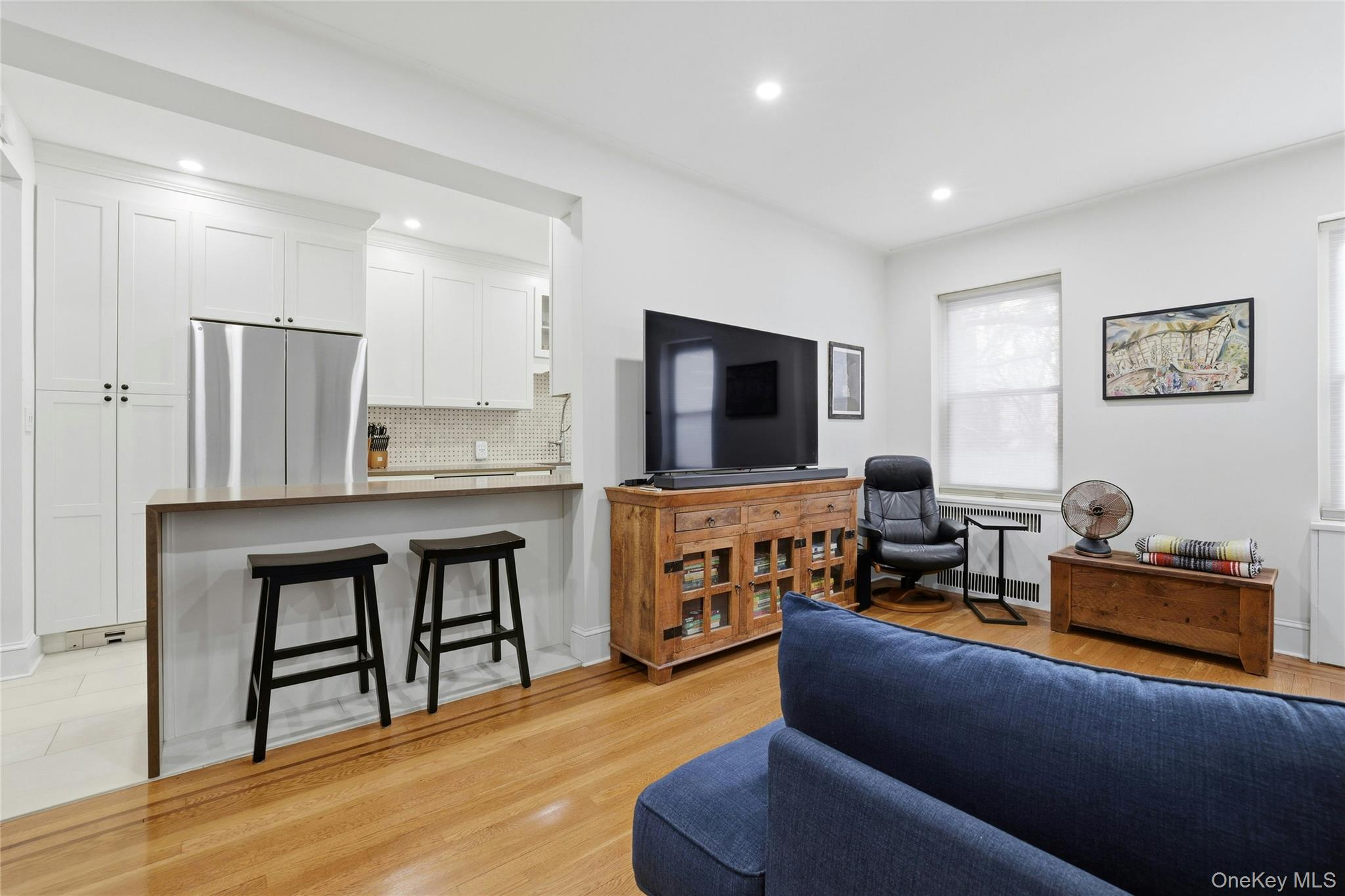 25-40 31st Avenue # 2L, Astoria, NY 11106