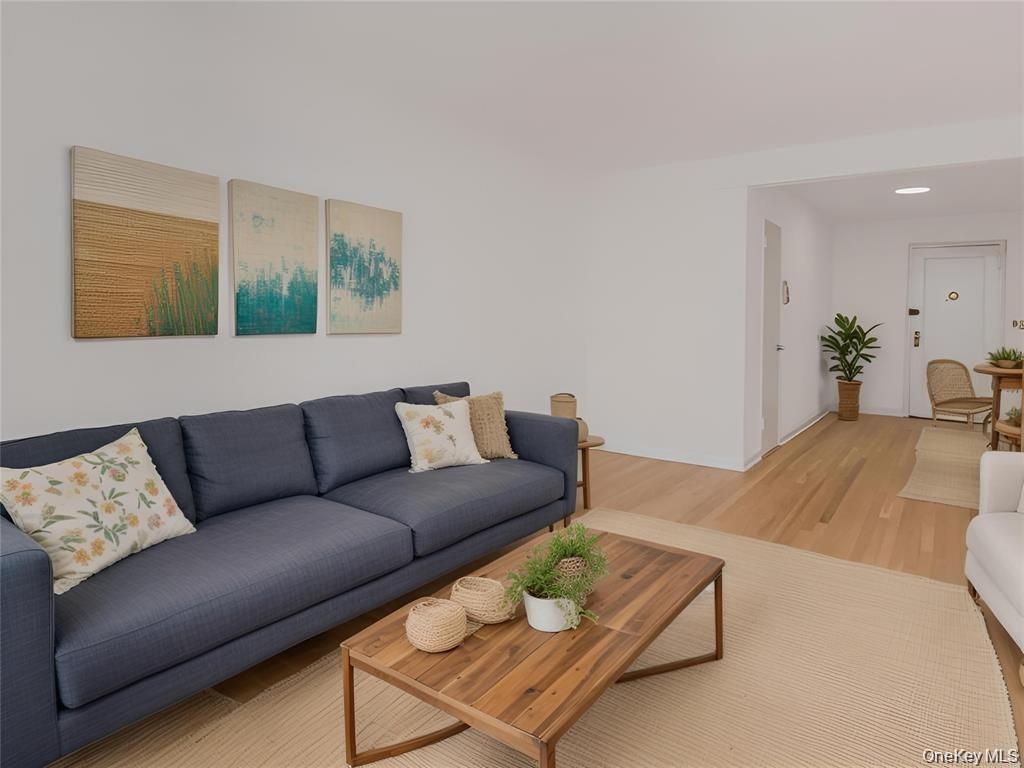 2104 Holland Avenue # 4H, Bronx, NY 10462