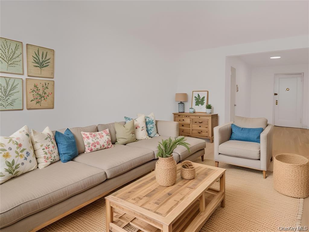 2104 Holland Avenue # 4H, Bronx, NY 10462