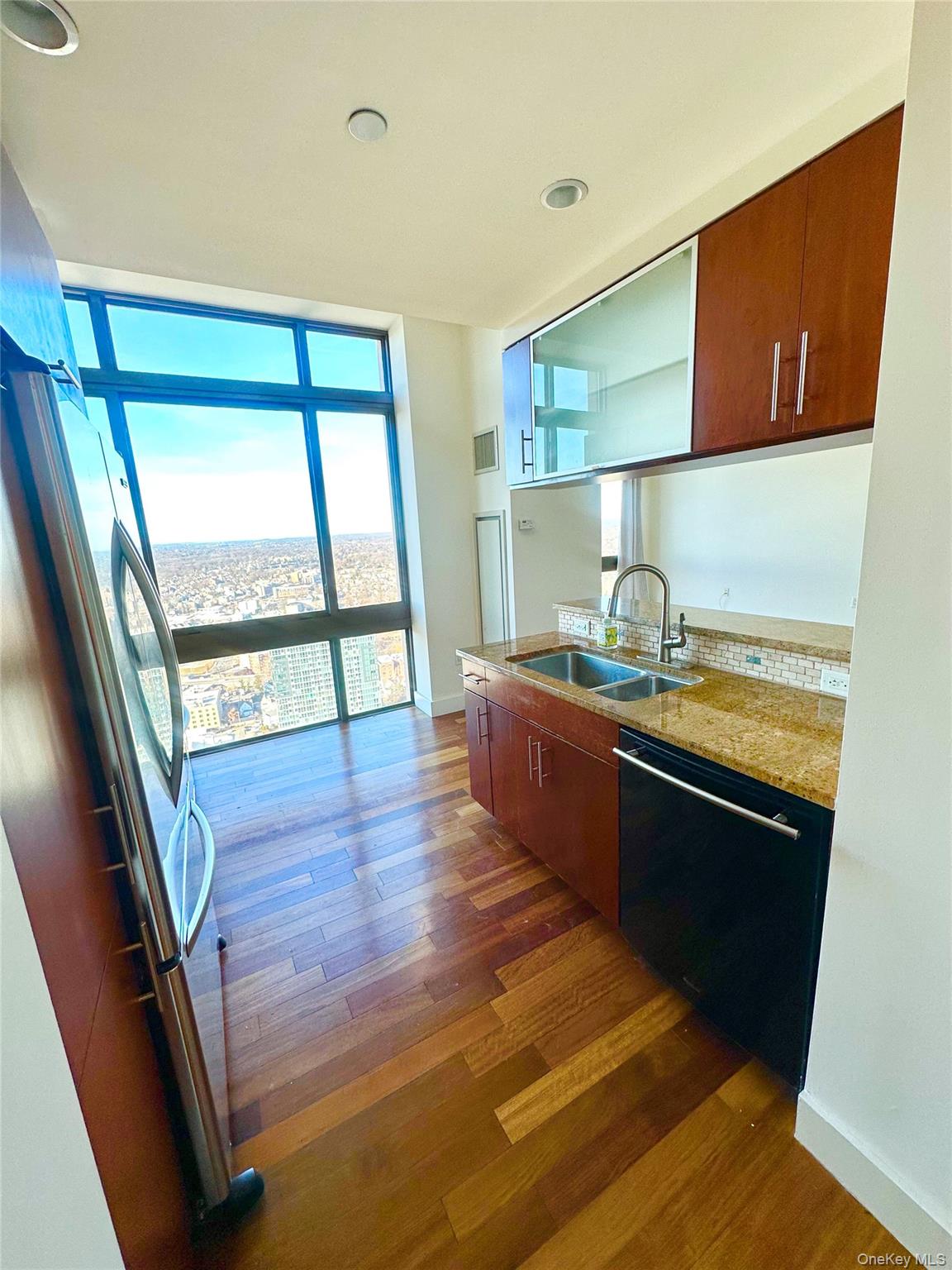 175 Huguenot Street, New Rochelle, NY 10801