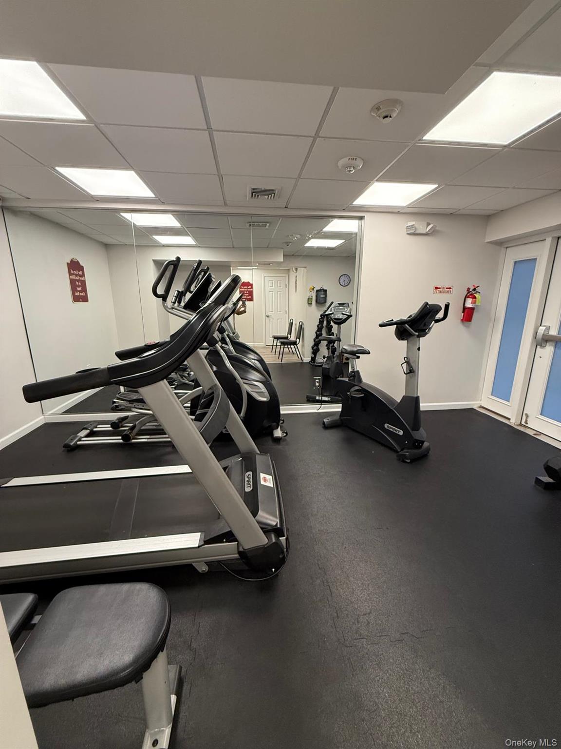 128 Santa Barbara Drive # 128, Plainview, NY 11803