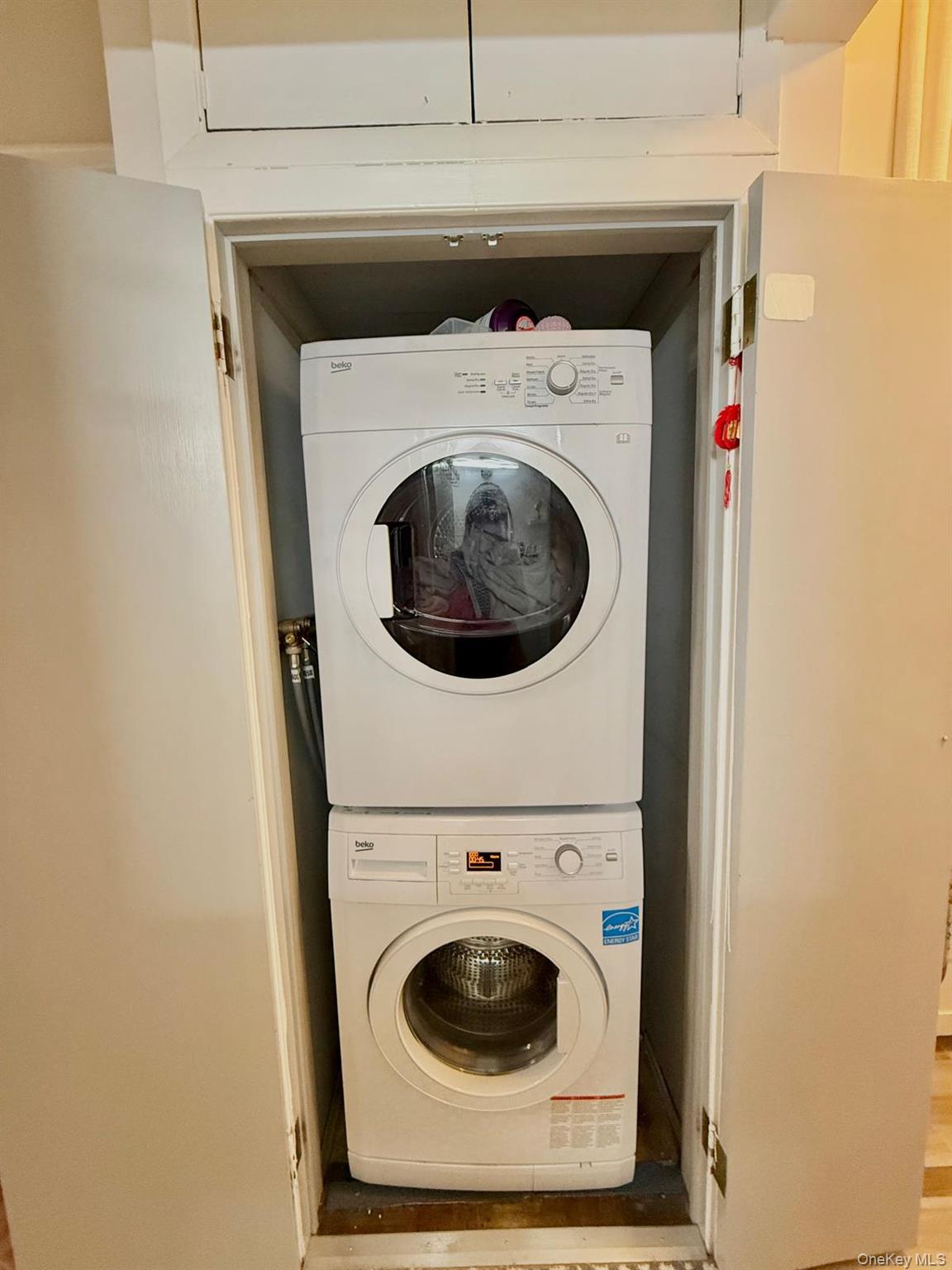 128 Santa Barbara Drive # 128, Plainview, NY 11803