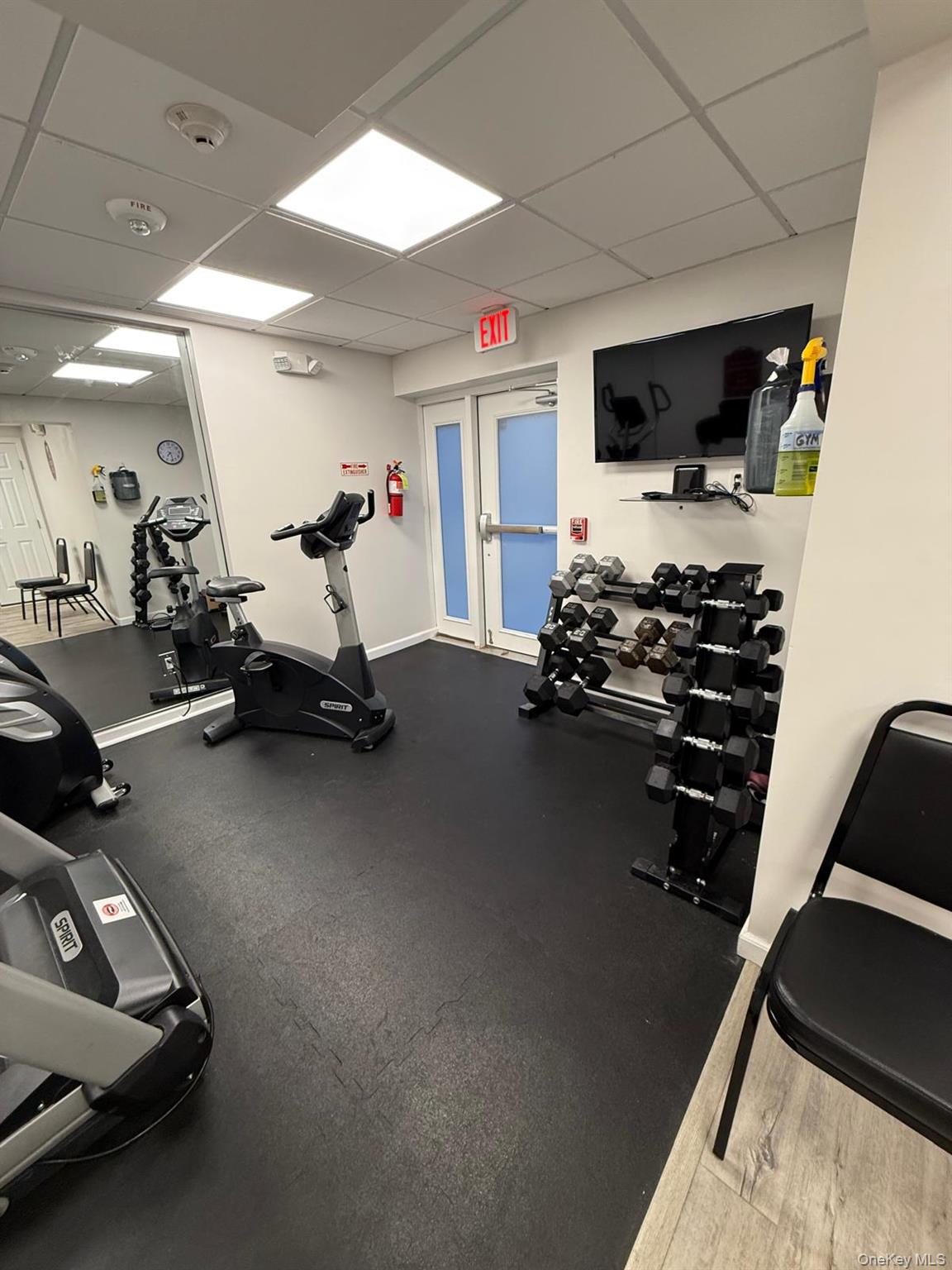 128 Santa Barbara Drive # 128, Plainview, NY 11803