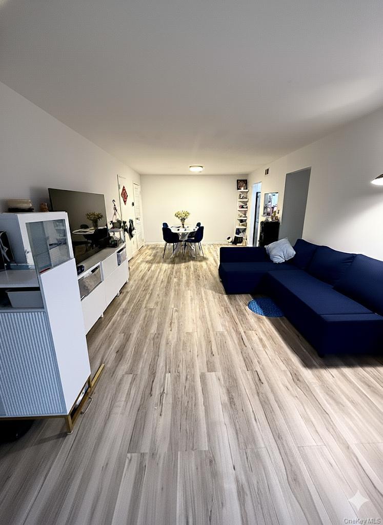 128 Santa Barbara Drive # 128, Plainview, NY 11803