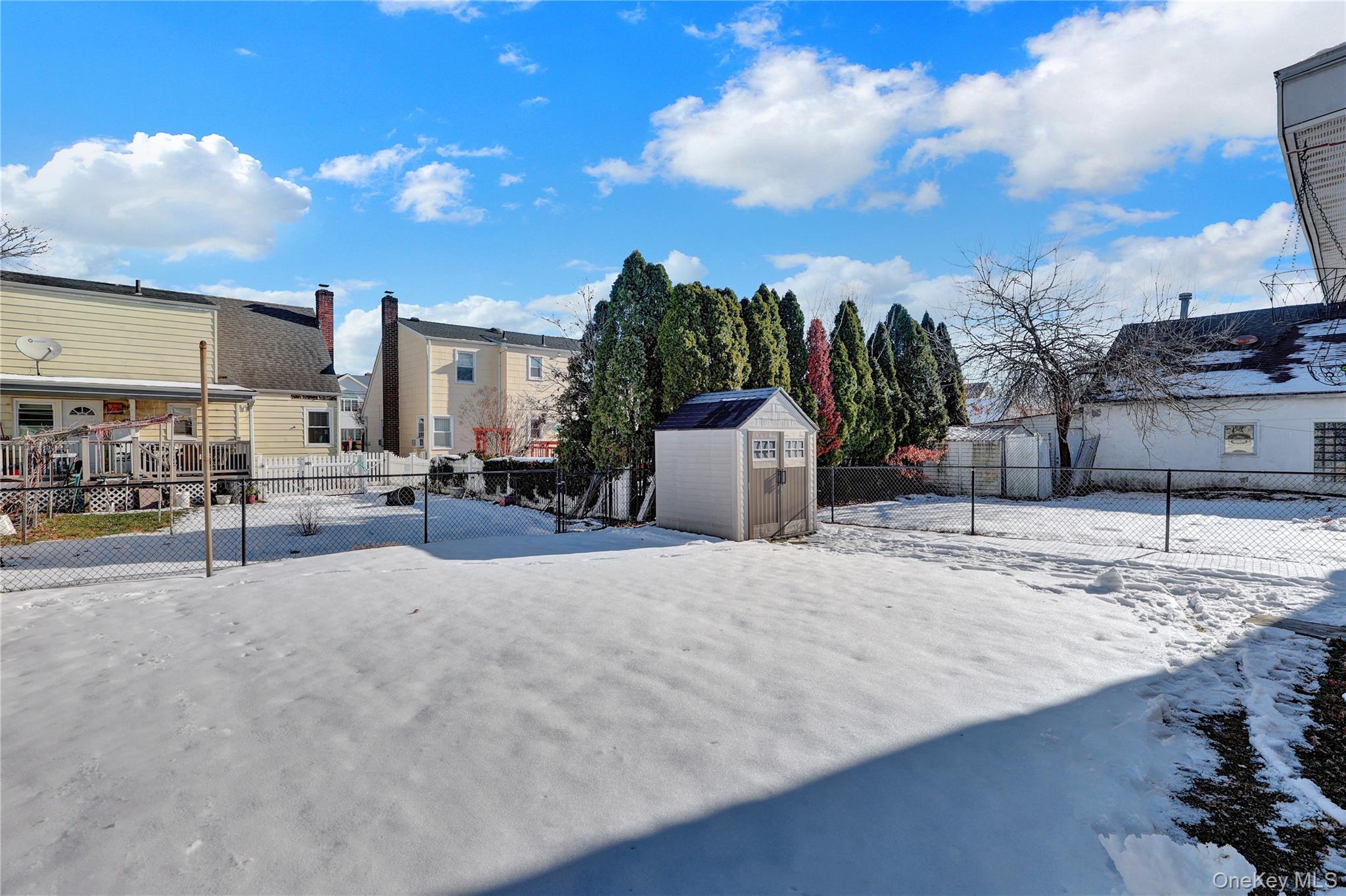 932 Cherry Lane, Floral Park, NY 11001