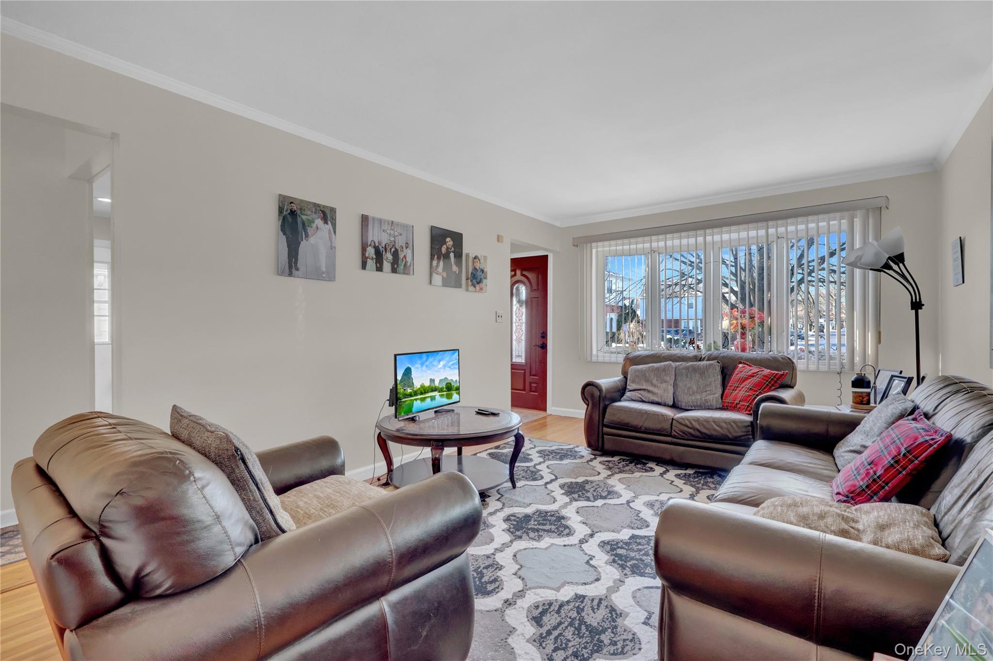 932 Cherry Lane, Floral Park, NY 11001