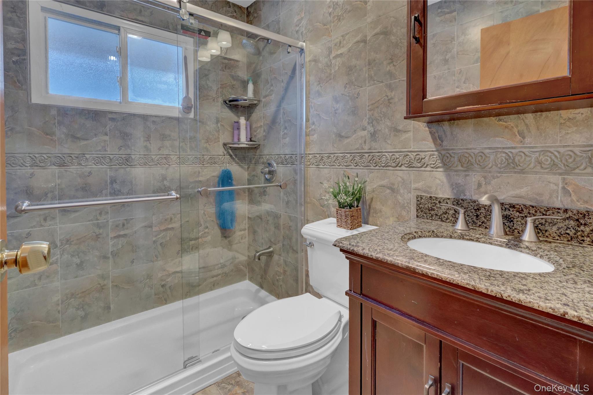 932 Cherry Lane, Floral Park, NY 11001