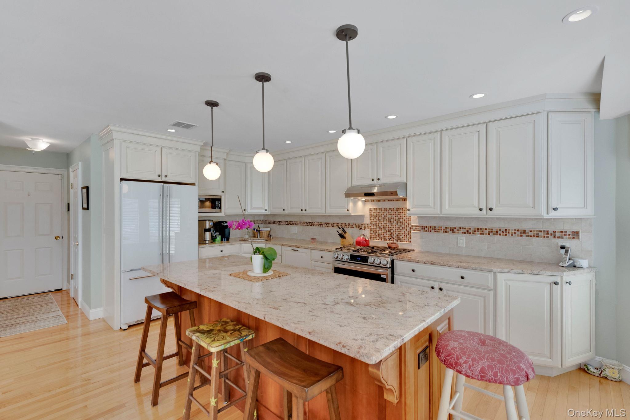 24 Spinnaker Lane # 24, East Patchogue, NY 11772