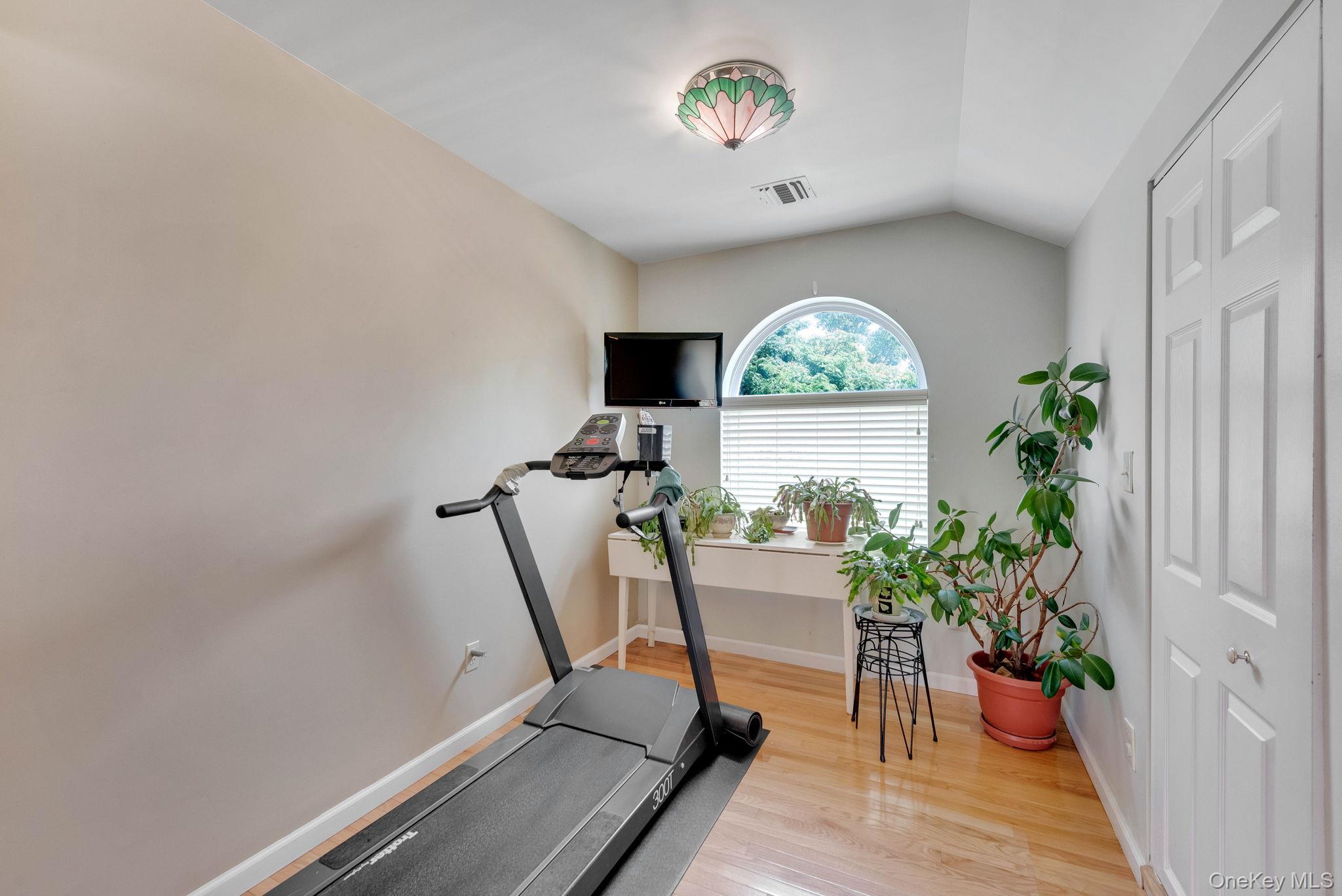 24 Spinnaker Lane # 24, East Patchogue, NY 11772