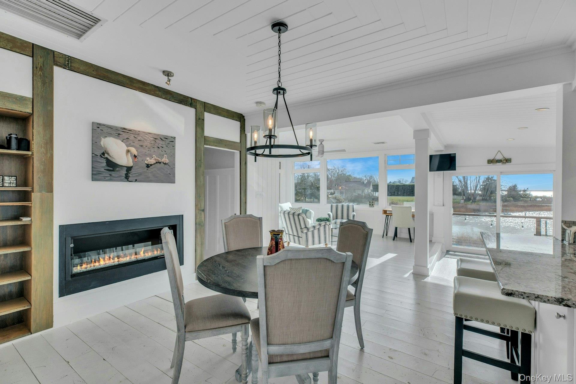 7 Springville Circle, Hampton Bays, NY 11946