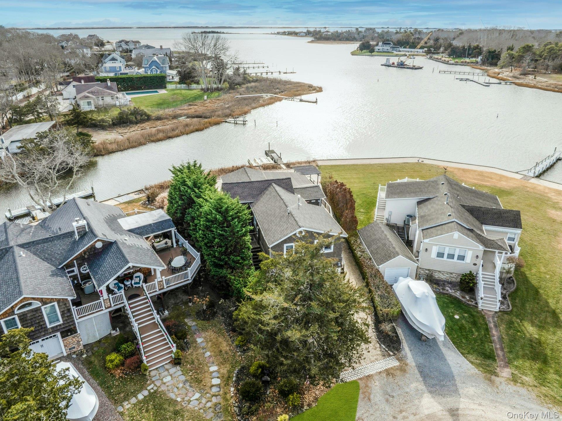 7 Springville Circle, Hampton Bays, NY 11946