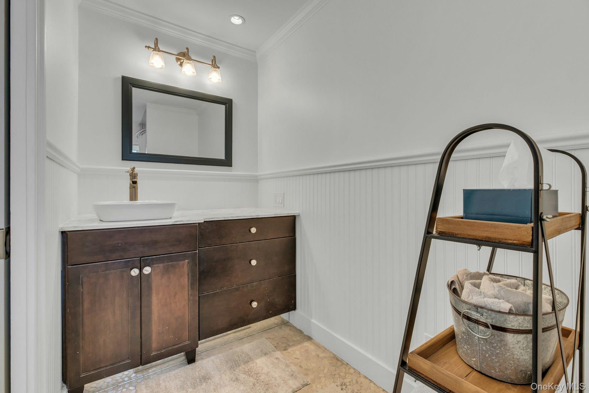 7 Springville Circle, Hampton Bays, NY 11946