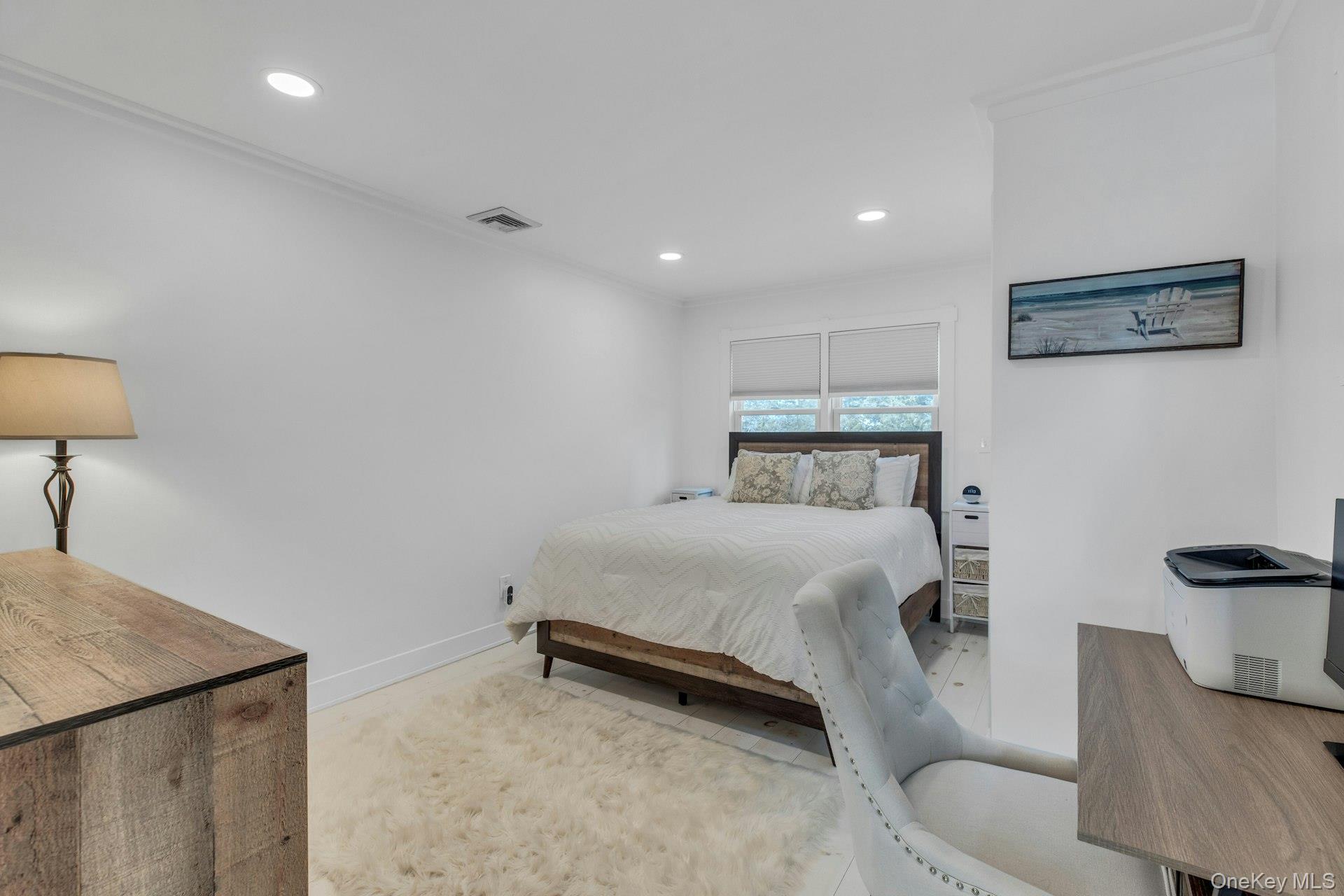 7 Springville Circle, Hampton Bays, NY 11946