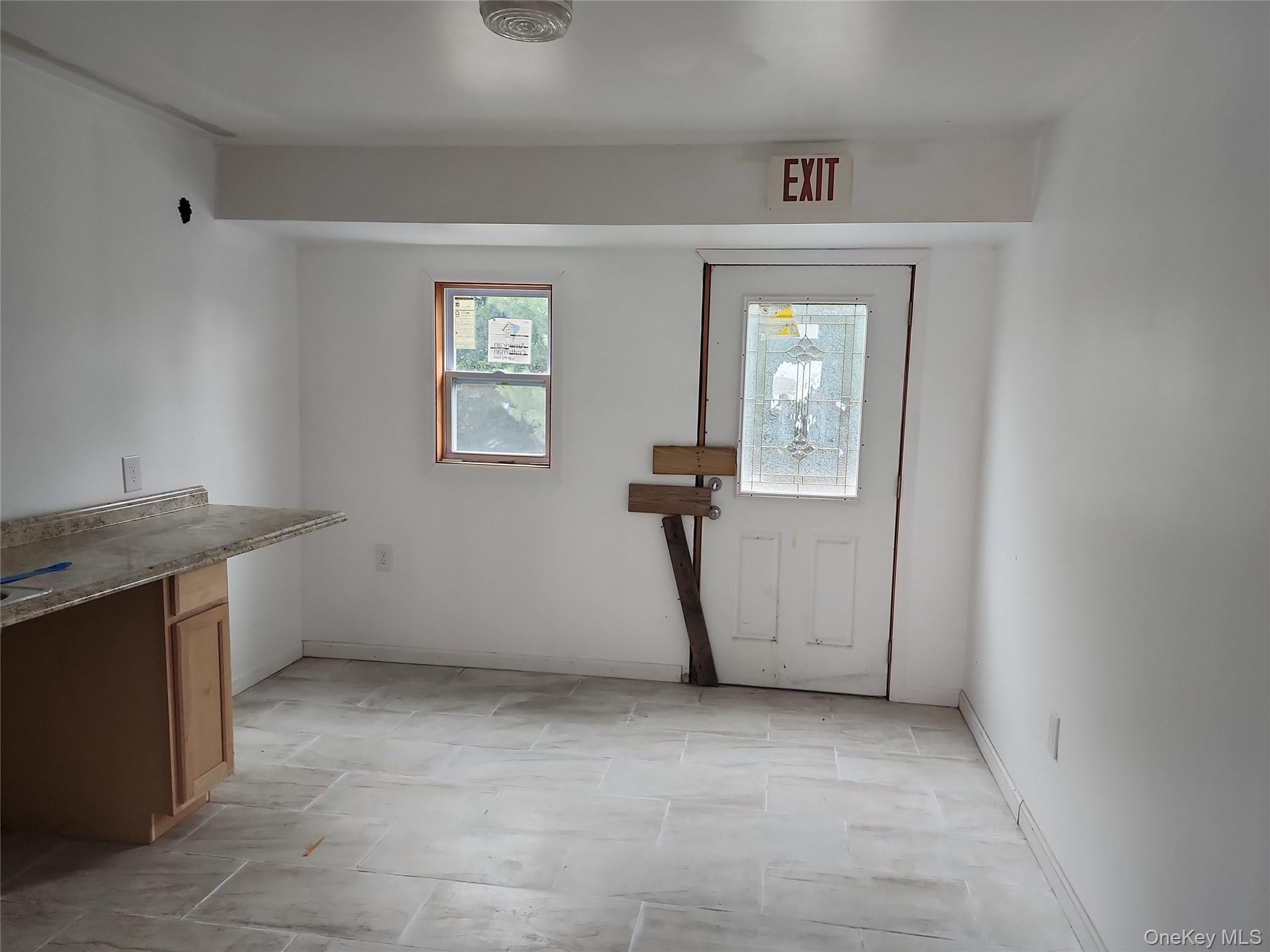 624 Montauk Highway, West Islip, NY 11795