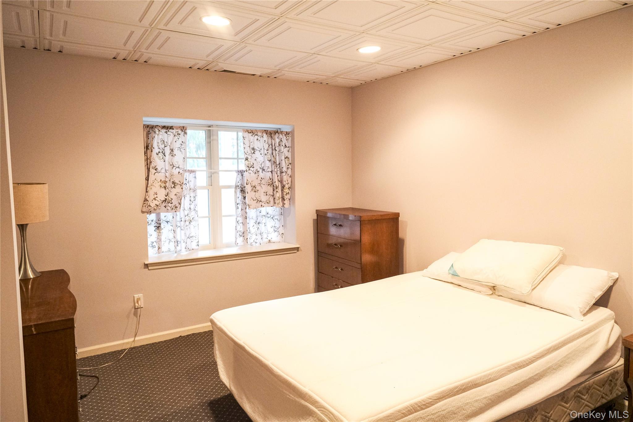 6 Holly Knolls, Armonk, NY 10504