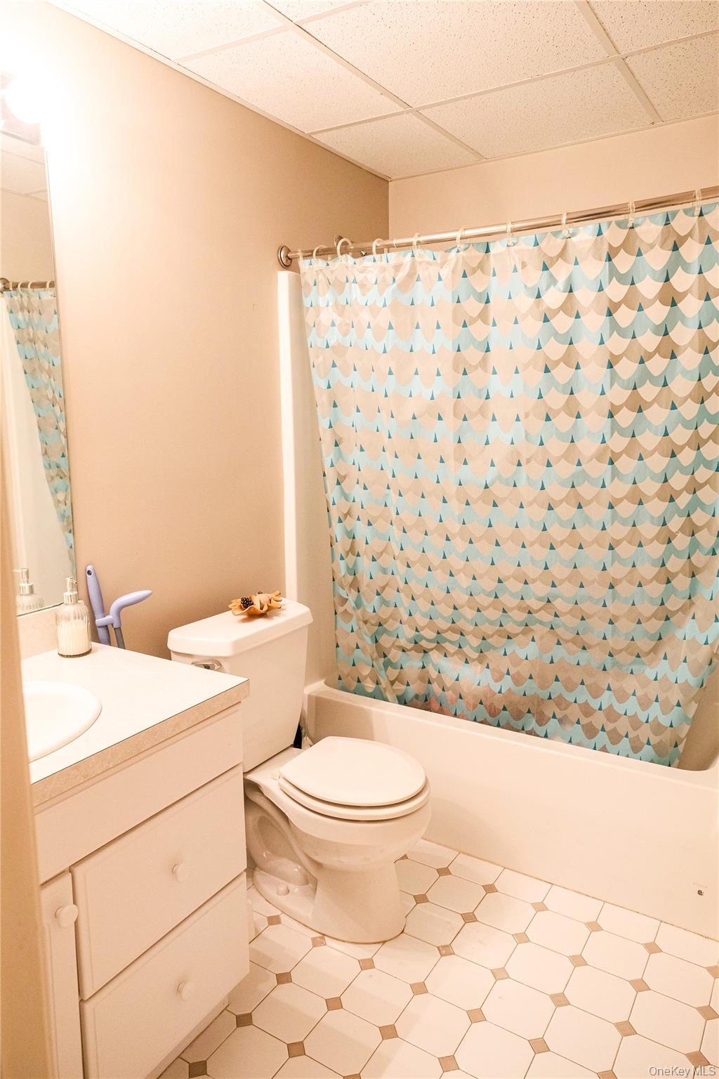 6 Holly Knolls, Armonk, NY 10504