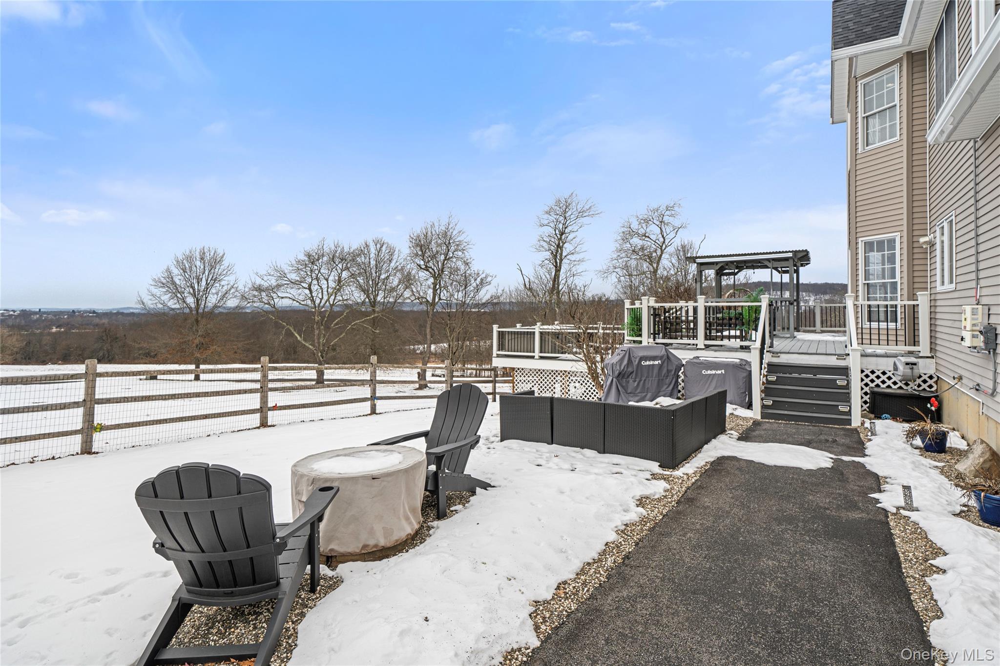 140 Gate Schoolhouse Road, New Hampton, NY 10958