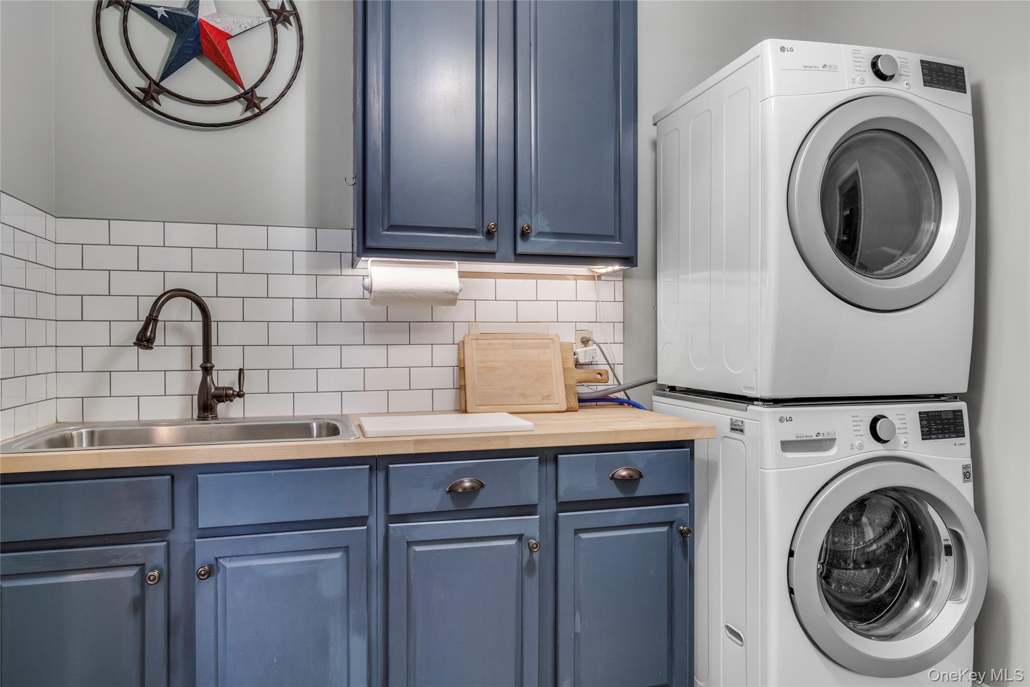 140 Gate Schoolhouse Road, New Hampton, NY 10958