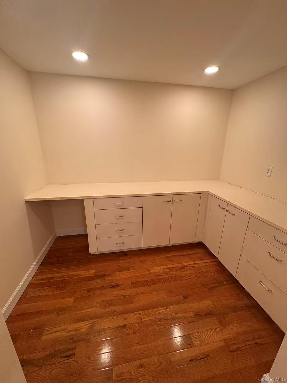 13332 41st Road # 3B, Flushing, NY 11355