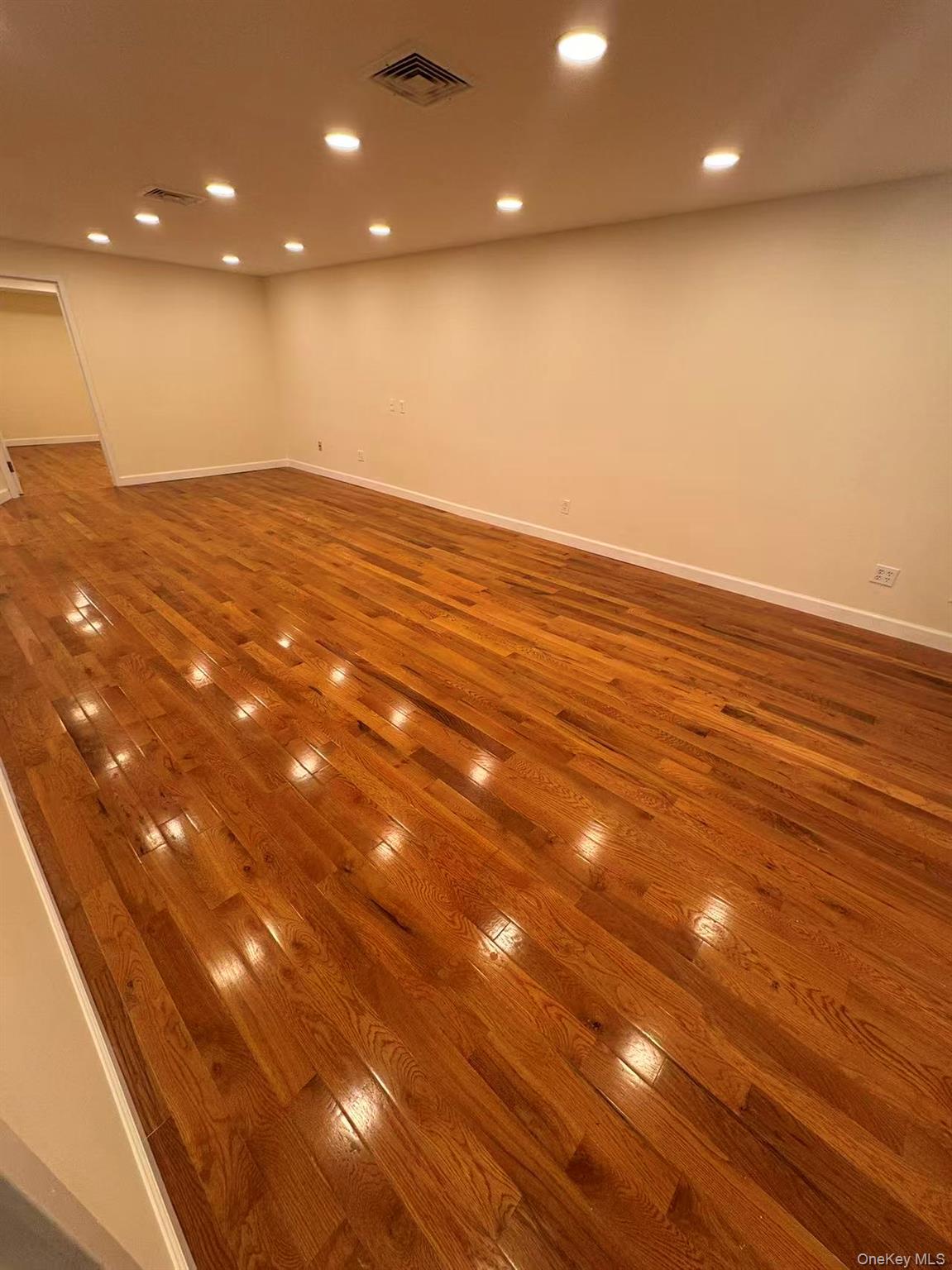 13332 41st Road # 3B, Flushing, NY 11355