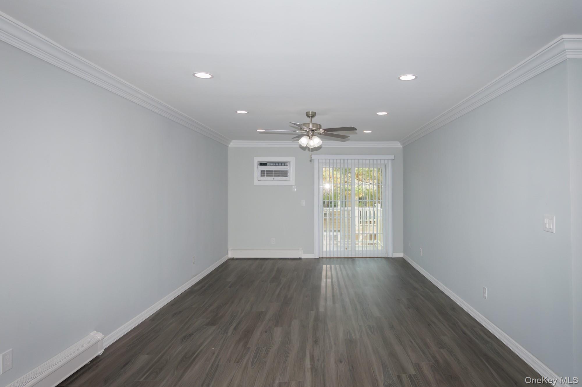 160 Cassa Loop # 160, Holtsville, NY 11742