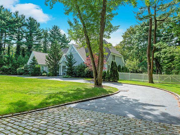 47 Valley Road, Old Westbury, NY 11568