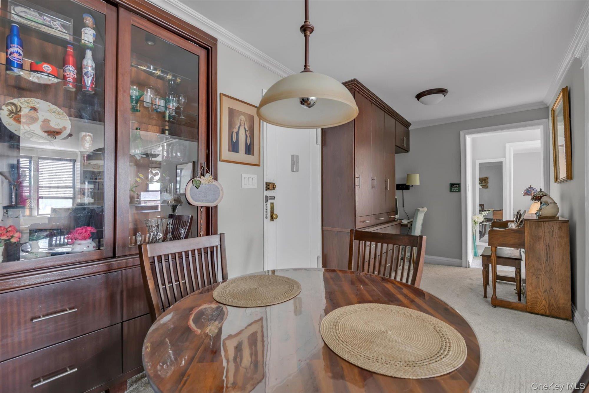 83-25 98 st # 4L, Woodhaven, NY 11421