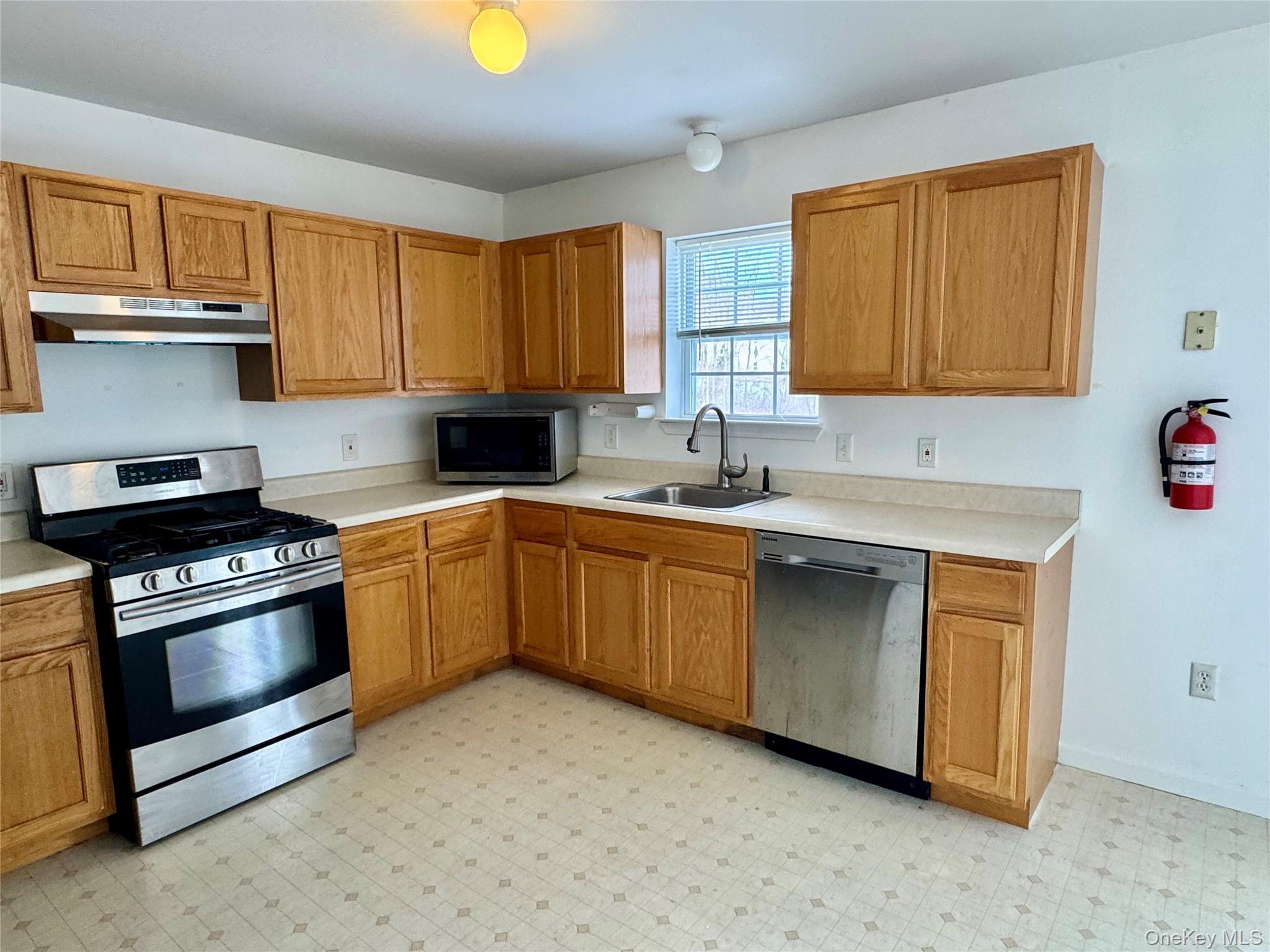 23 Peach Place, Middletown, NY 10940