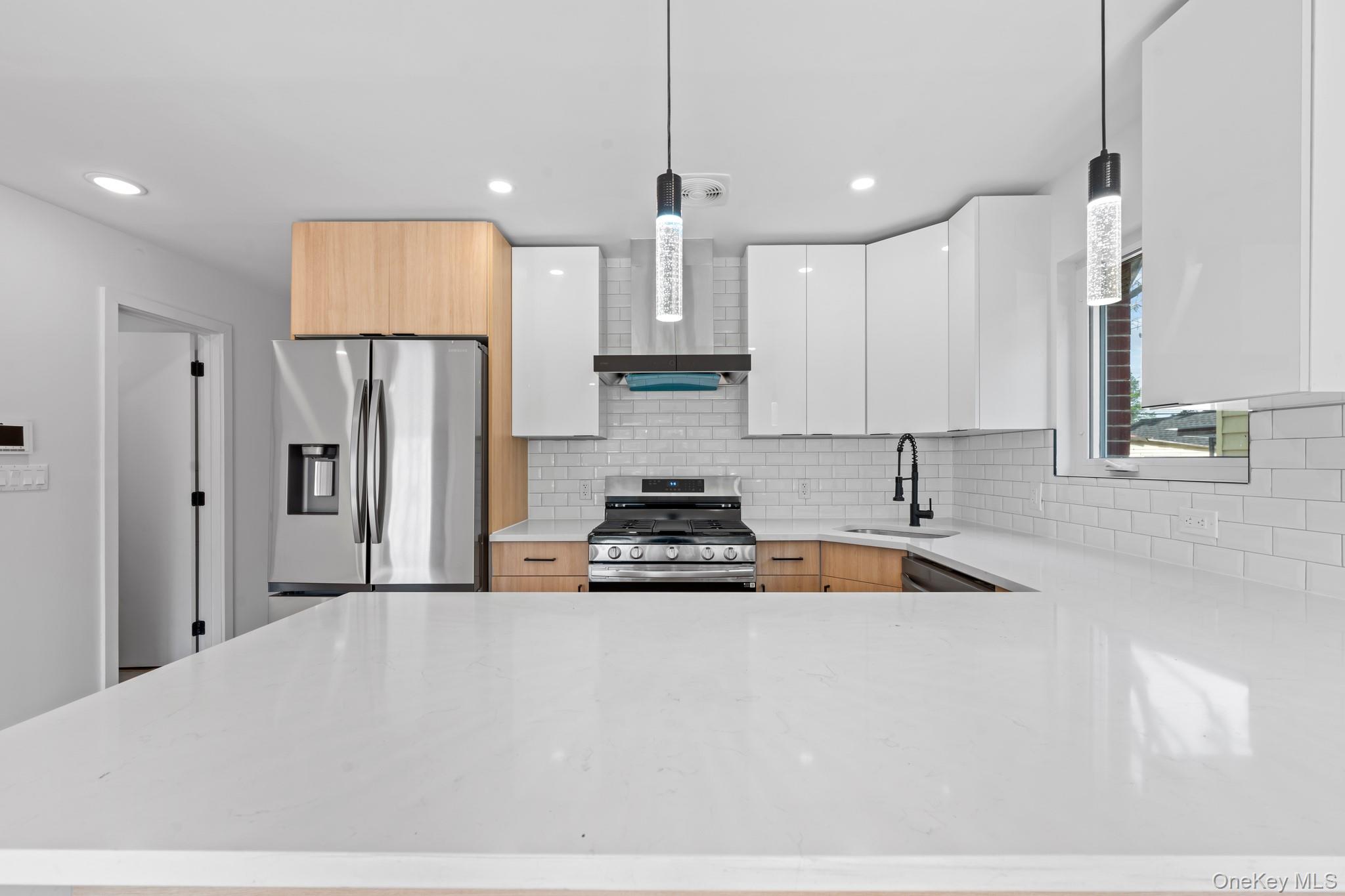 6435 138th Street, Flushing, NY 11367