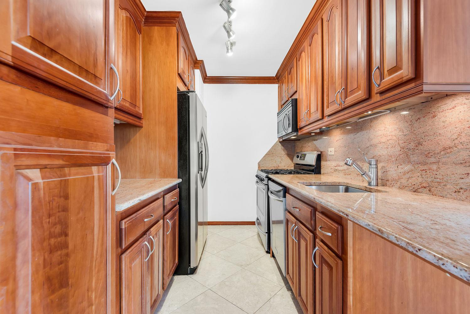 301 E 79TH Street # 20N, New York (Manhattan), NY 10075