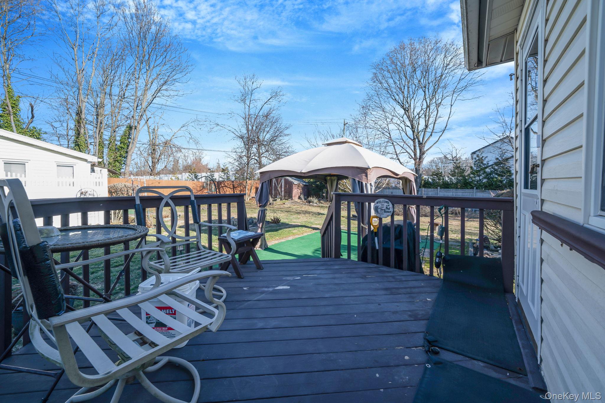 4 W William Street, Bay Shore, NY 11706