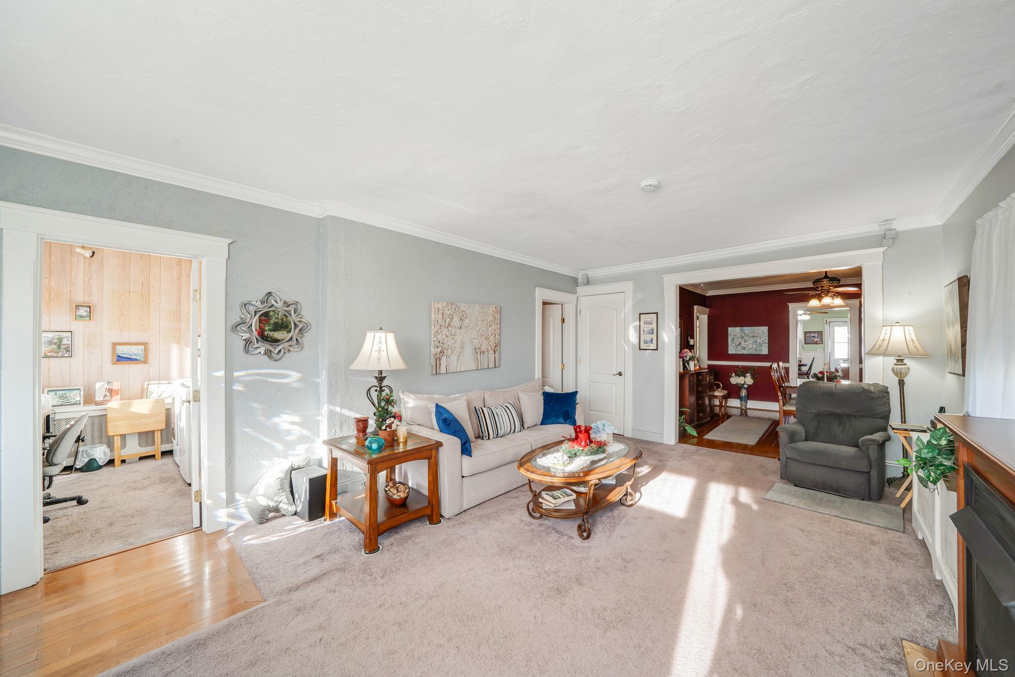 4 W William Street, Bay Shore, NY 11706