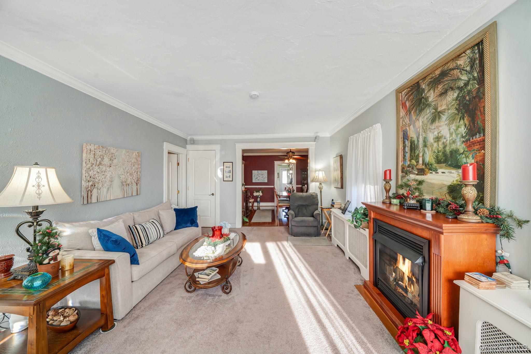 4 W William Street, Bay Shore, NY 11706