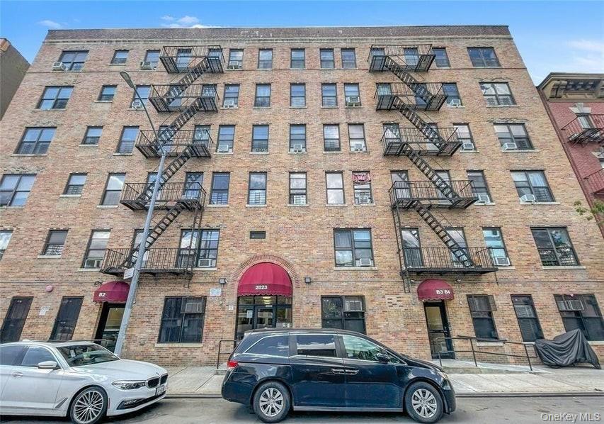 2023 Belmont Avenue # 5d, Bronx, NY 10457