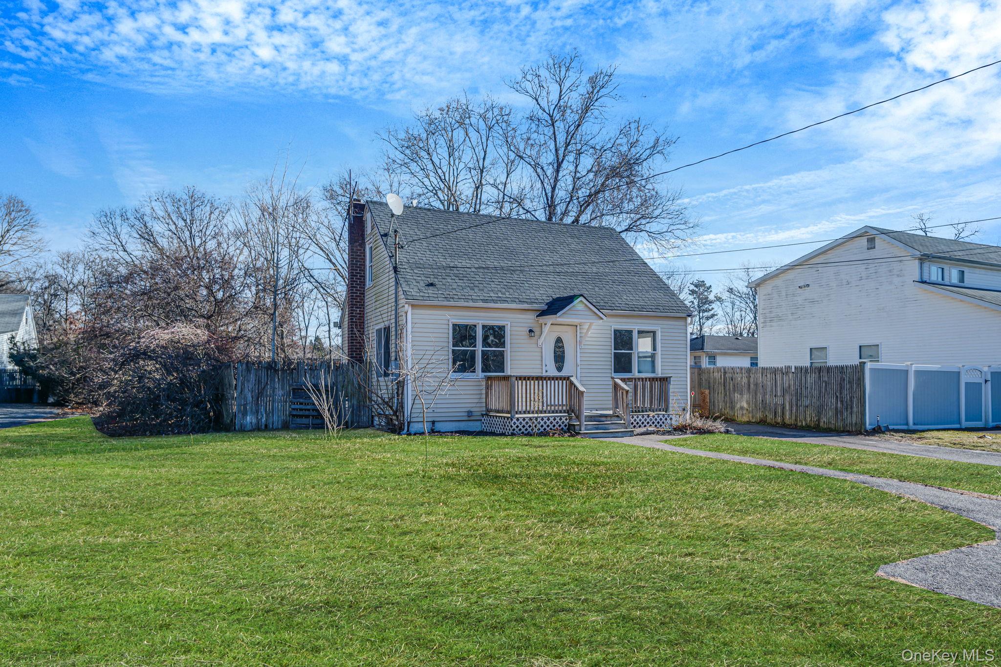 476 Revilo Avenue, Shirley, NY 11967