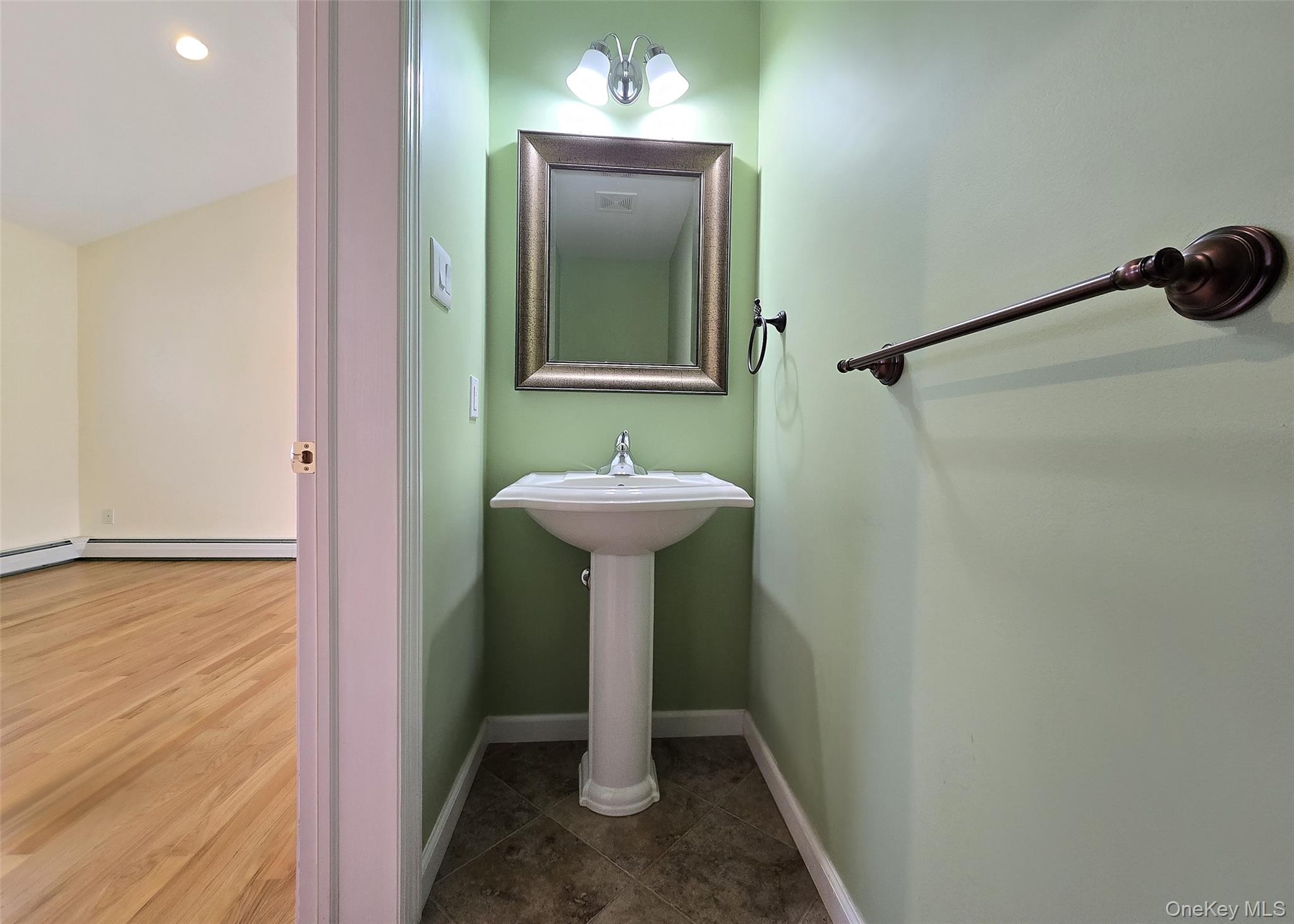 2 Franklin Street, Coram, NY 11727