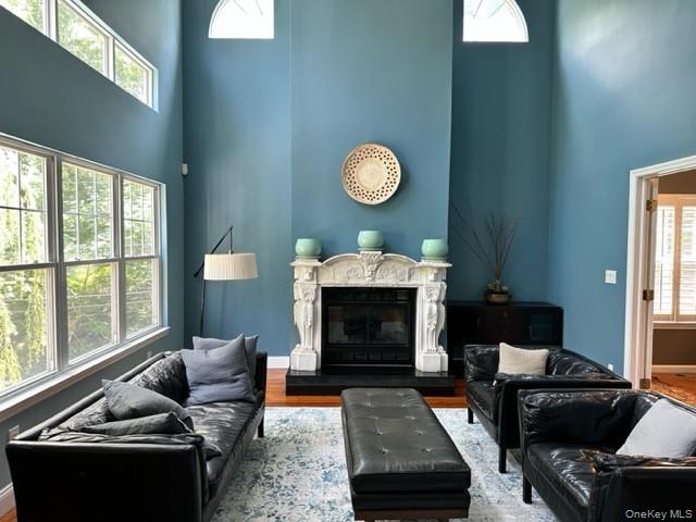 21 Beach Plum Drive, Centerport, NY 11721