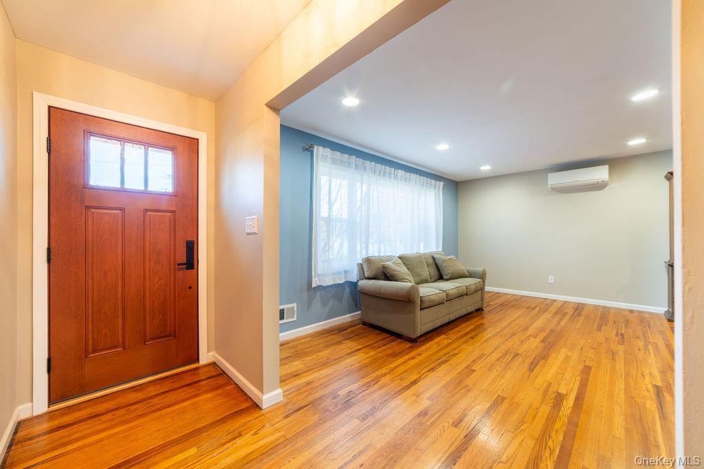 3 Gottlieb Drive, Pearl River, NY 10965