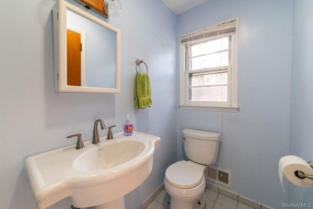 3 Gottlieb Drive, Pearl River, NY 10965