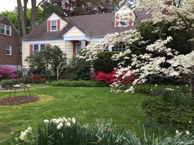 32 Harrison Drive, Larchmont, NY 10538