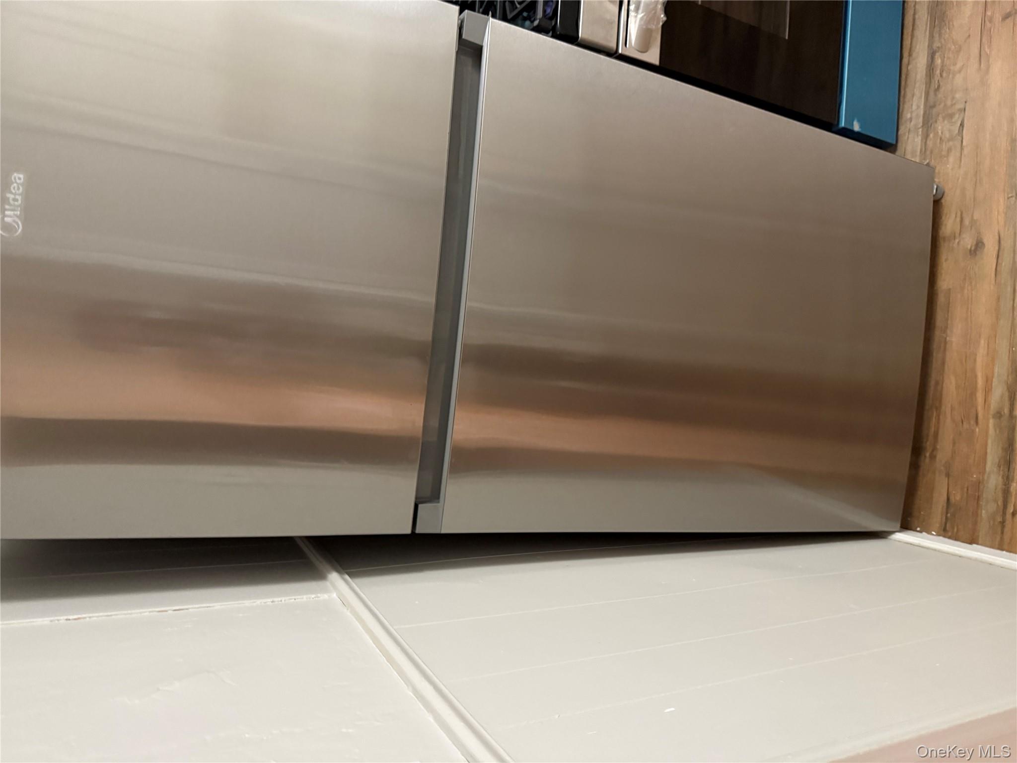 18 Leach Street, Lynbrook, NY 11563