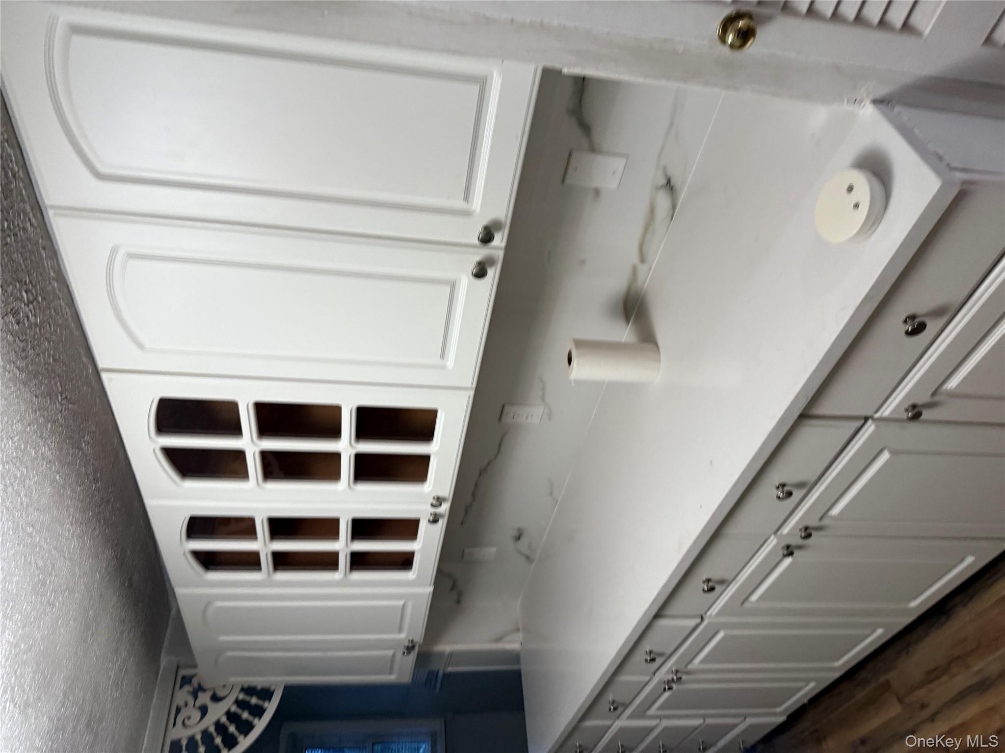 18 Leach Street, Lynbrook, NY 11563