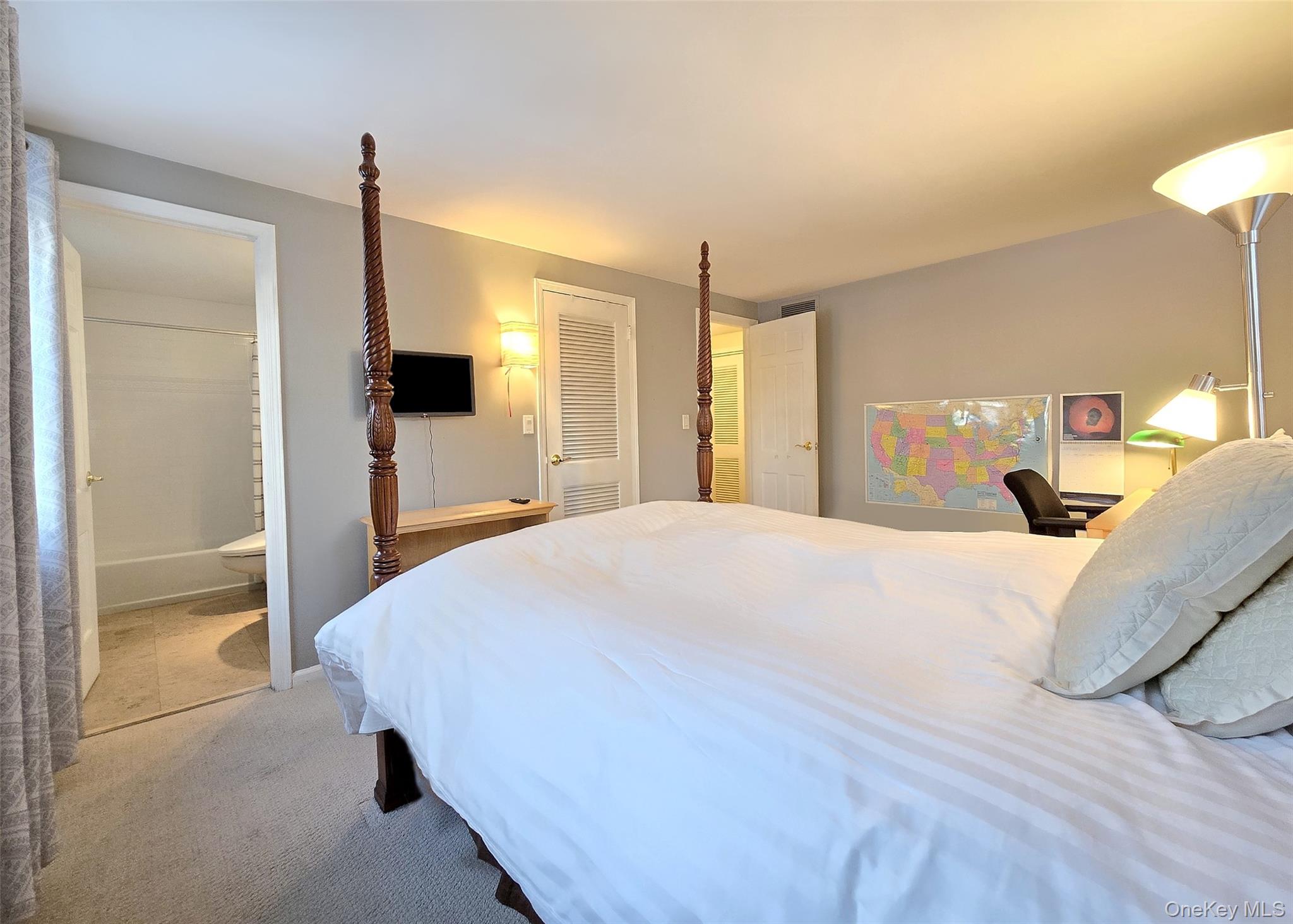 1435 Broadway Avenue, Holbrook, NY 11741