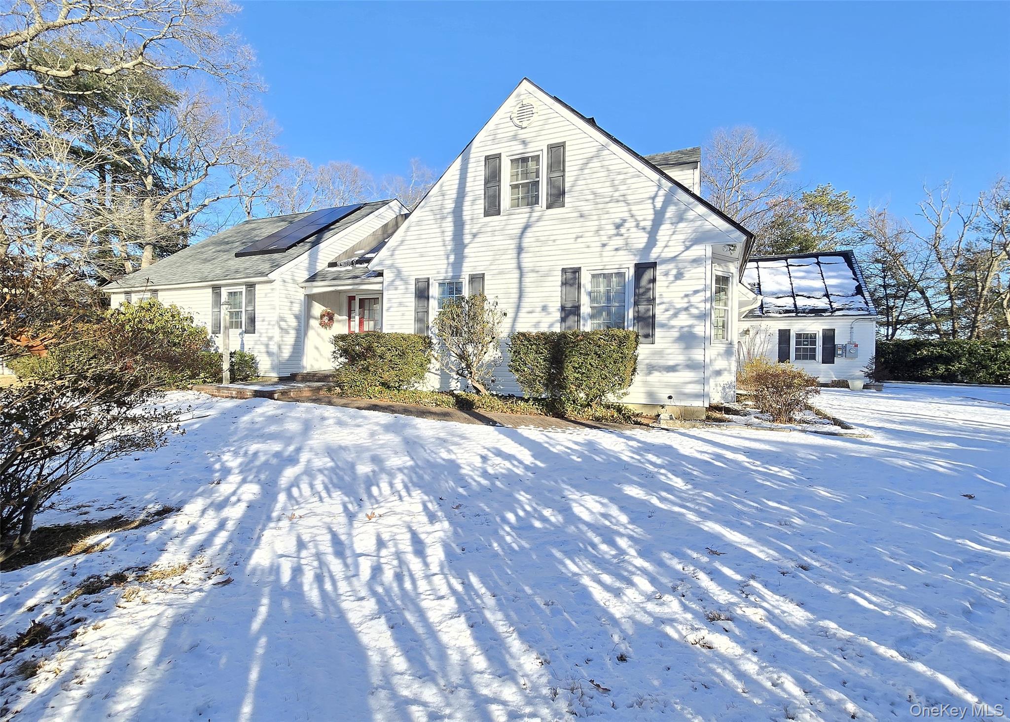 1435 Broadway Avenue, Holbrook, NY 11741