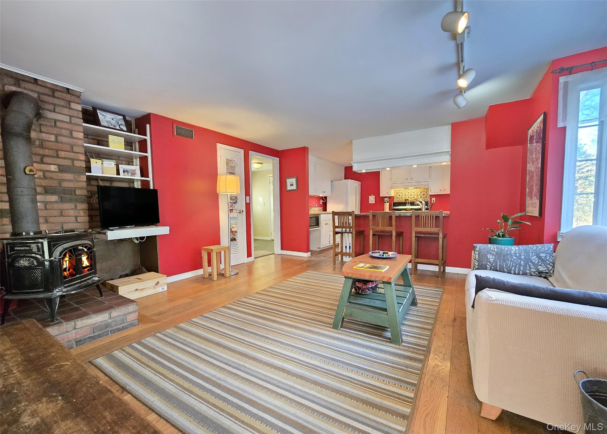 1435 Broadway Avenue, Holbrook, NY 11741