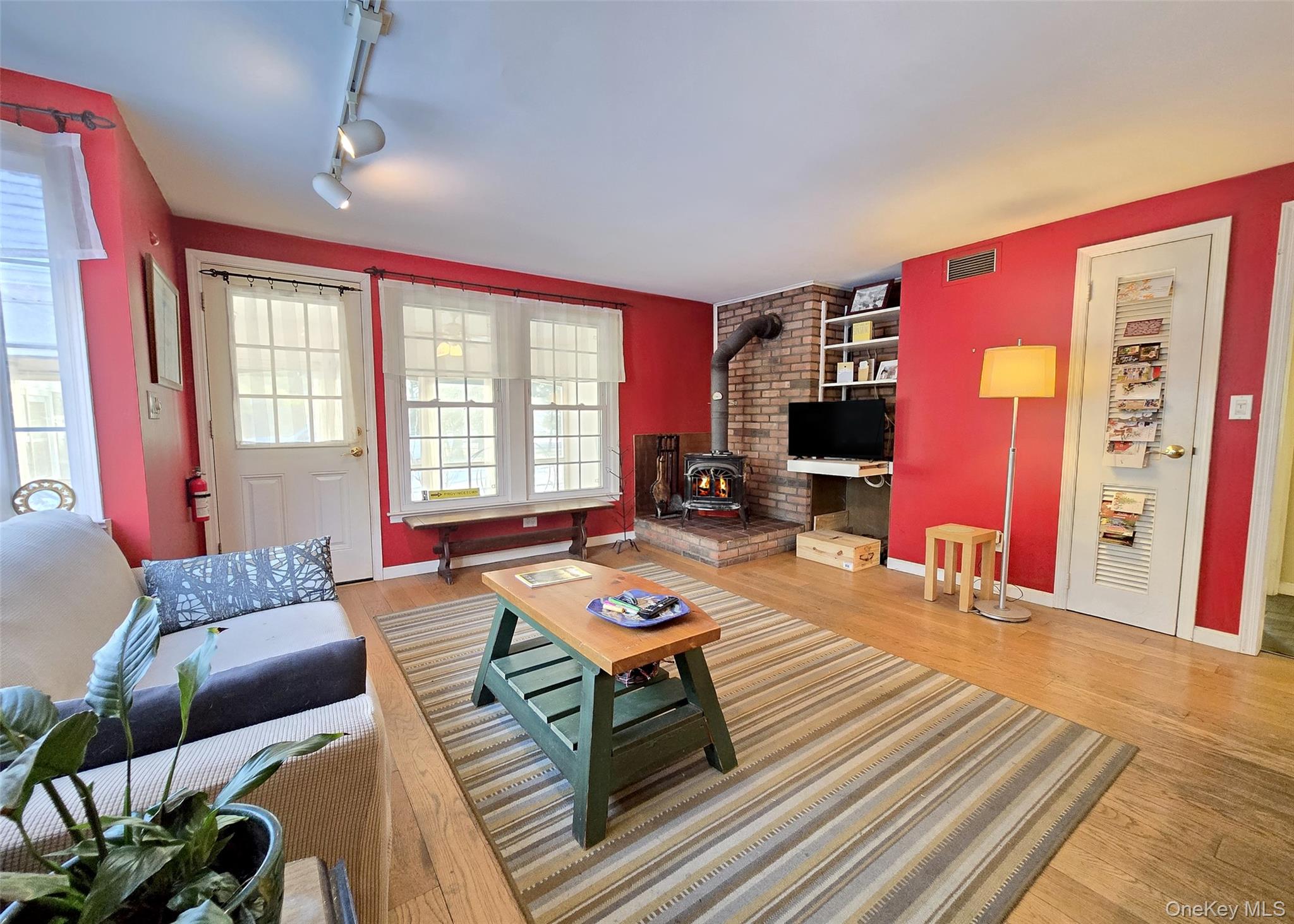 1435 Broadway Avenue, Holbrook, NY 11741